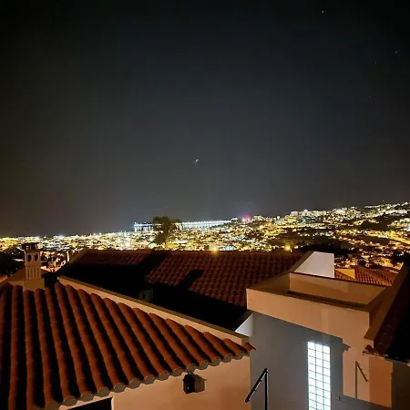 Casa Mollivia - Breath Taking Views Over * Funchal (Madeira)