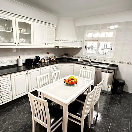 Casa Mollivia - Breath Taking Views Over Prázdninový dům Funchal (Madeira)