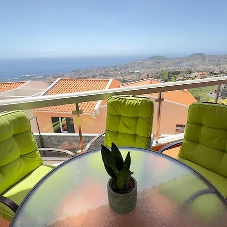 Casa Mollivia - Breath Taking Views Over Funchal (Madeira)
